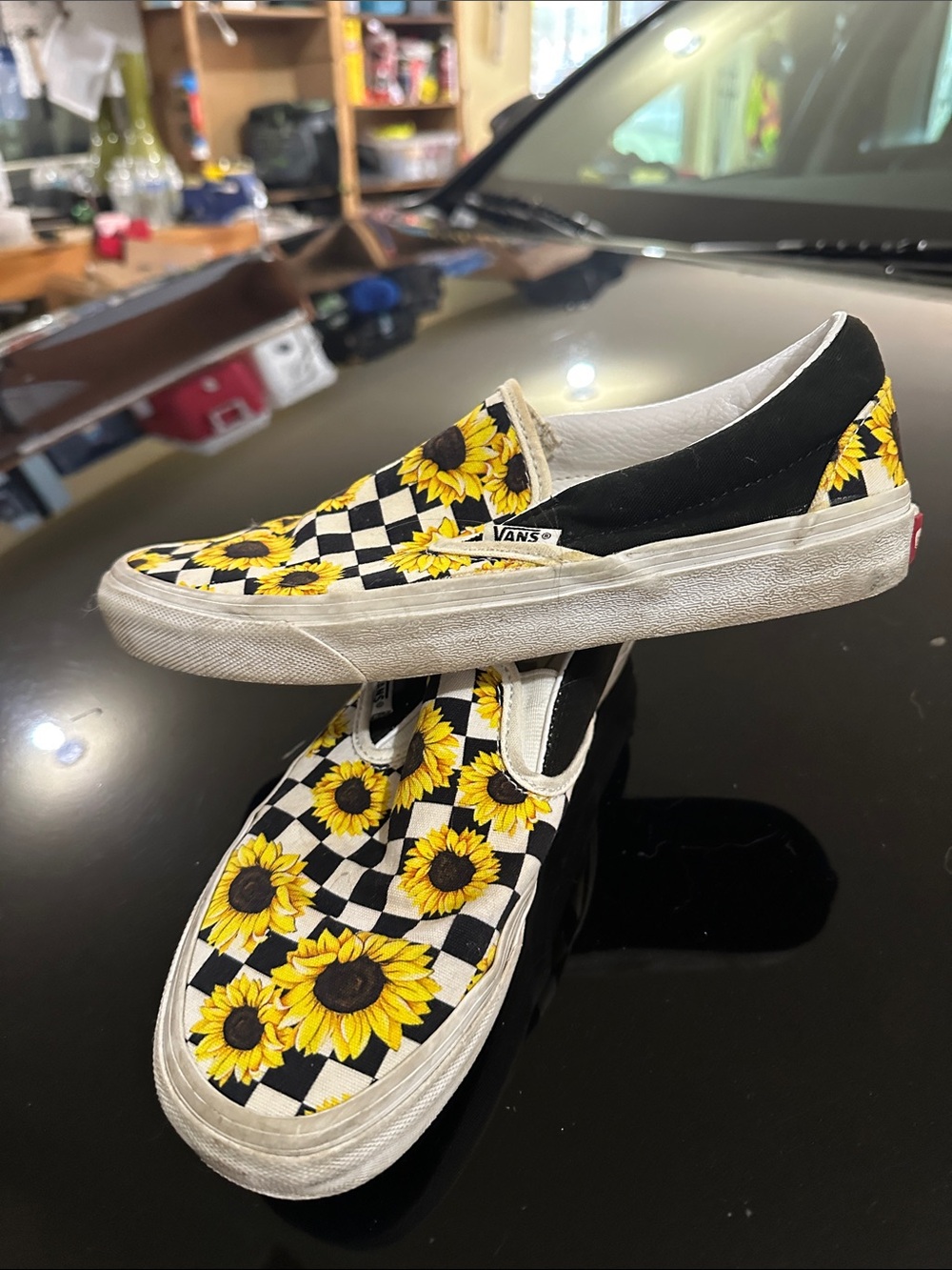 Vans Slip-On Sneakers - Black, Yellow & White Sunflower Check women’s 8. Men’s 6 - Picture 5 of 5